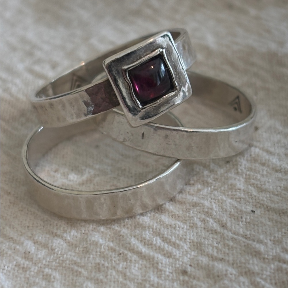 Silpada 925 Sterling Silver Garnet Stackable Rings R0949